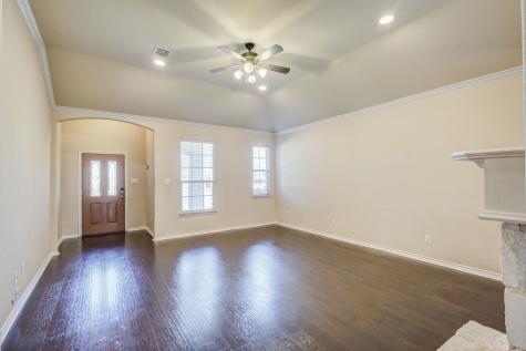 909 Grant Street Burleson TX 76028