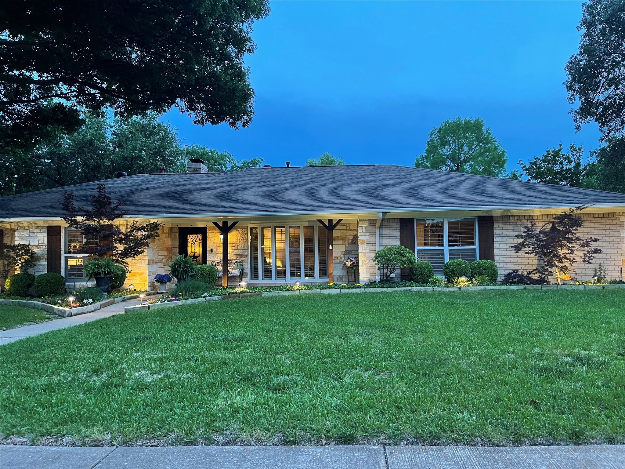 7206 Leameadow Drive Dallas TX 75248