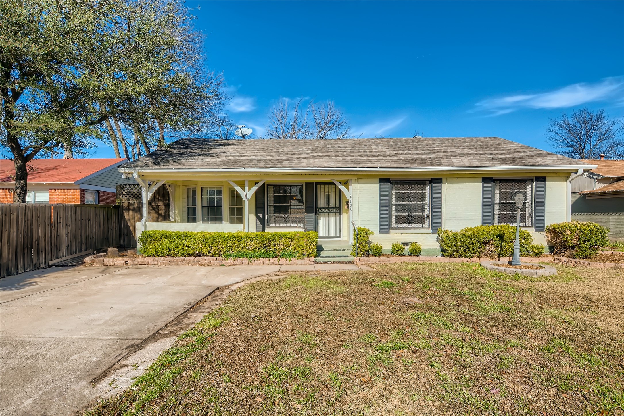 2403 Tisinger Avenue Dallas TX 75228