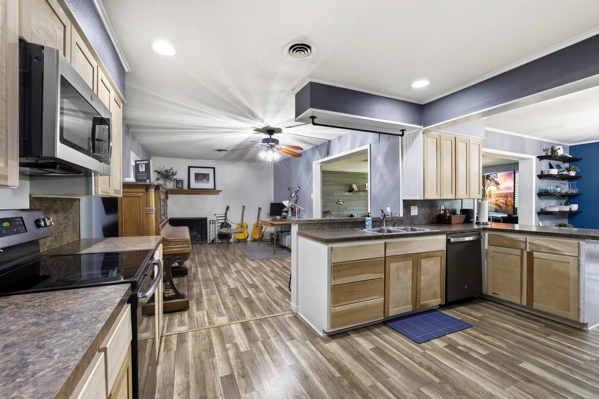 120 Mark Drive Denison TX 75021