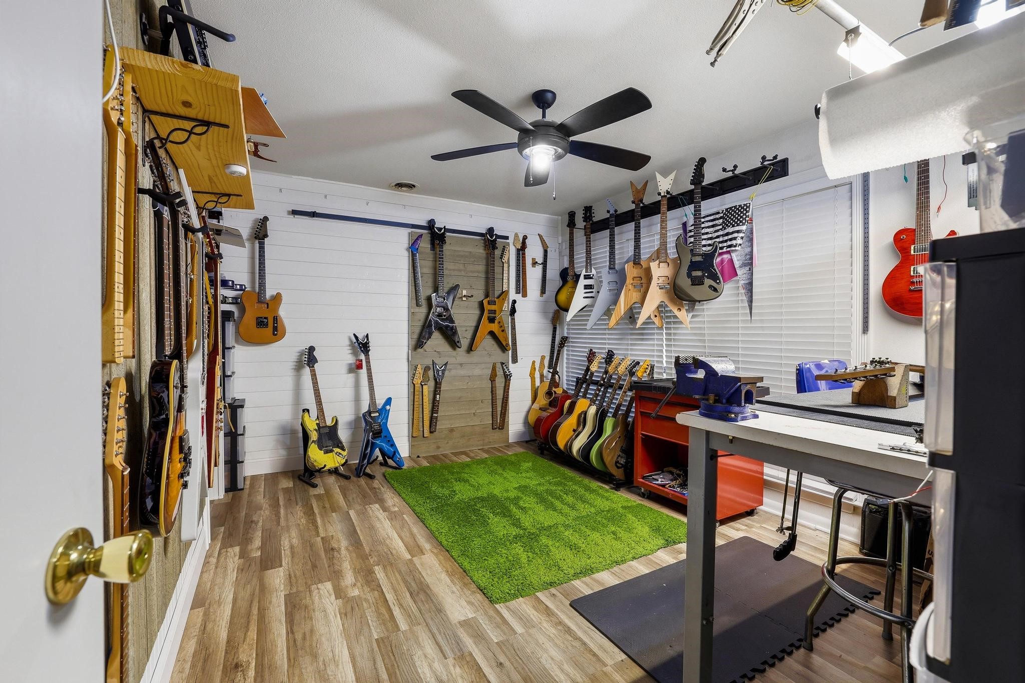 120 Mark Drive Denison TX 75021