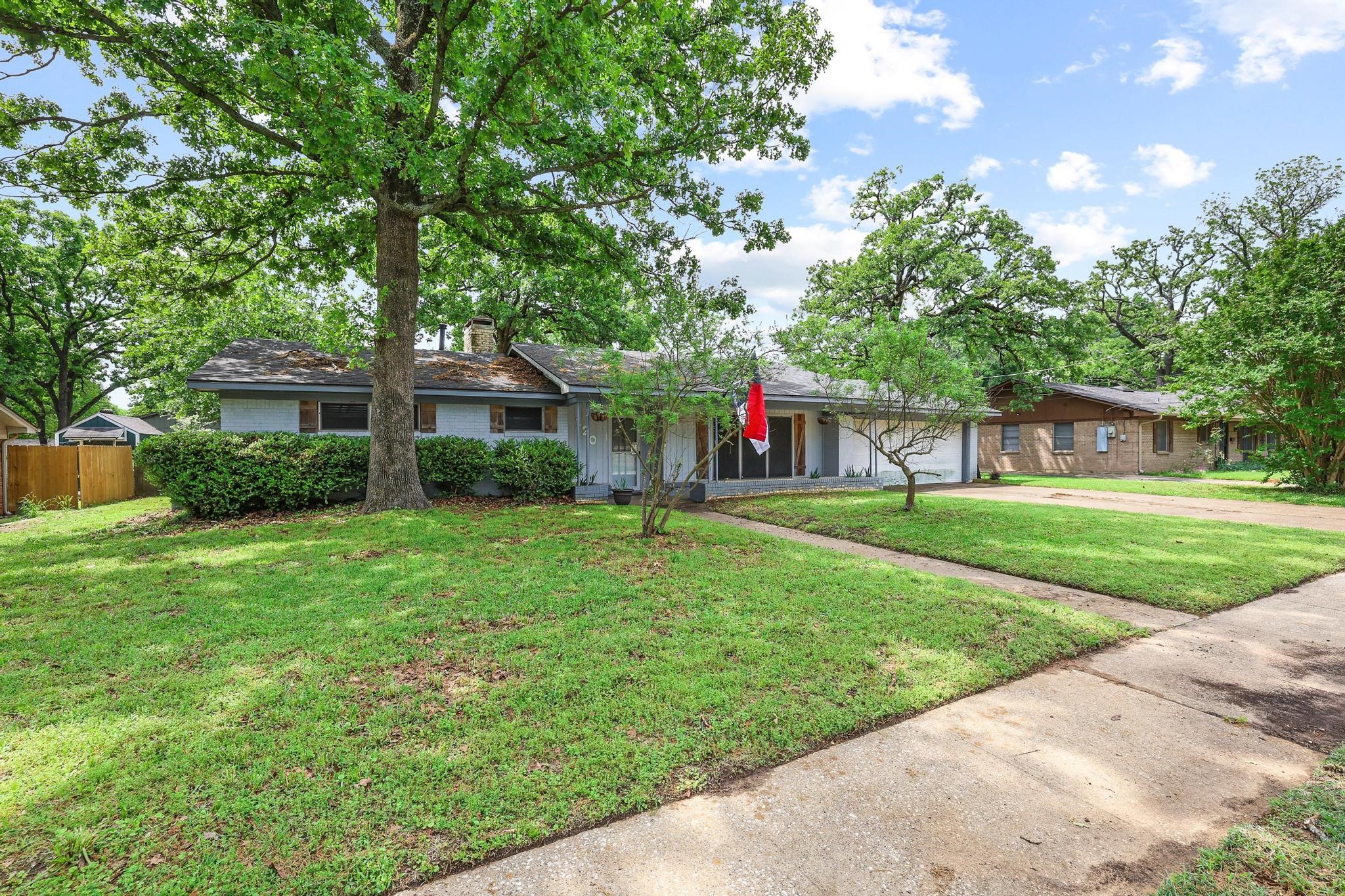 120 Mark Drive Denison TX 75021