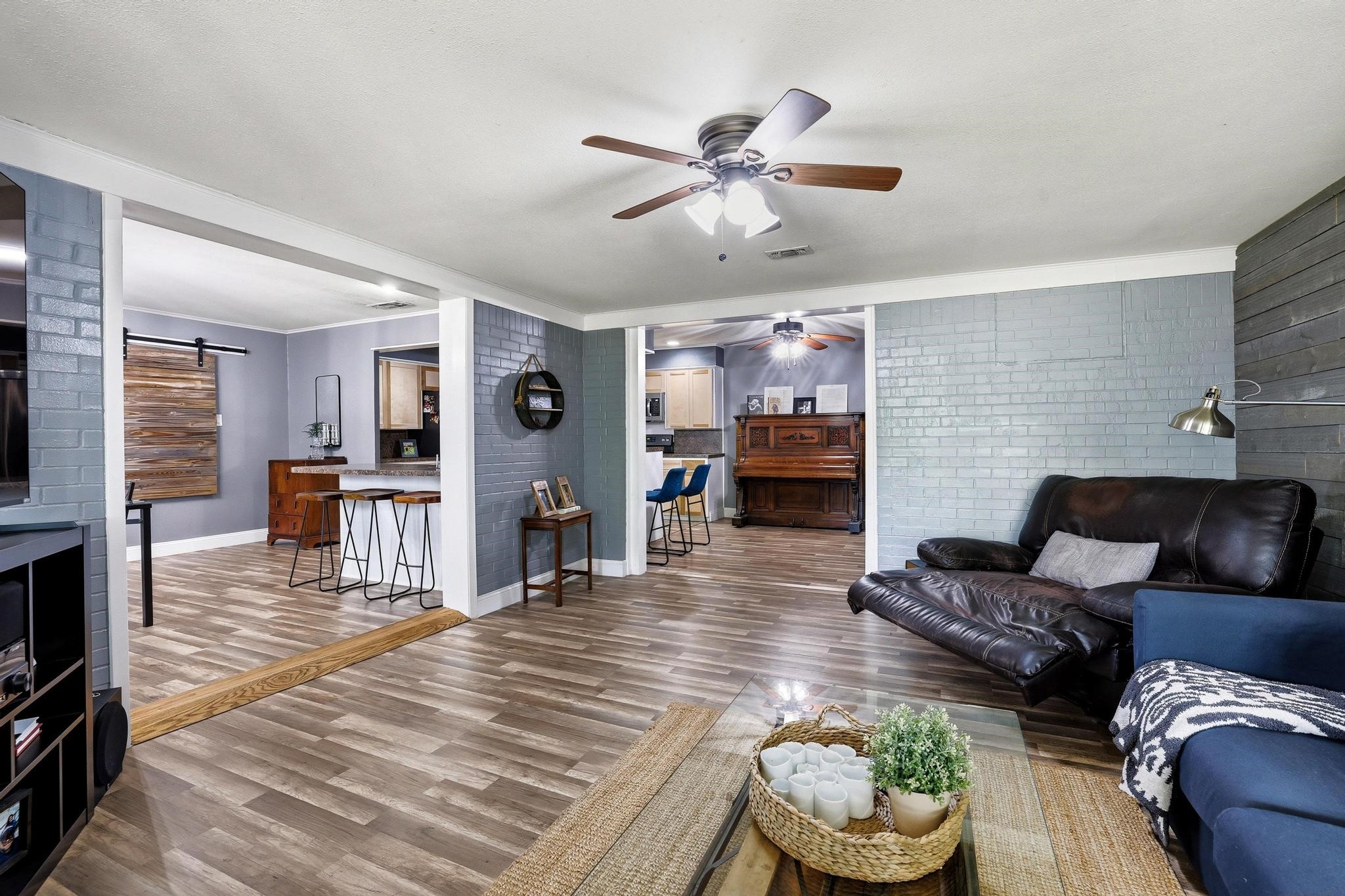 120 Mark Drive Denison TX 75021