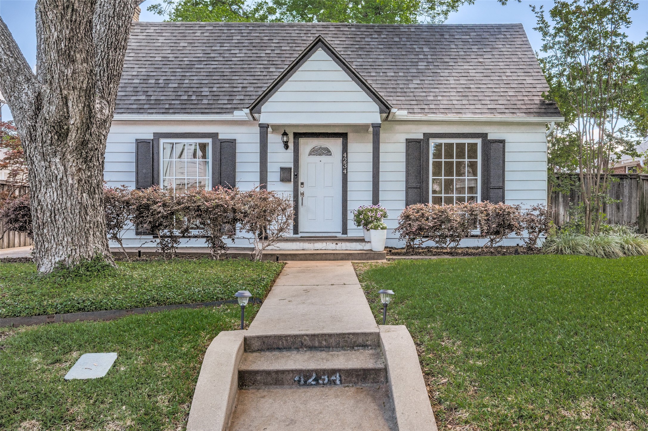 4234 Camden Avenue Dallas TX 75206