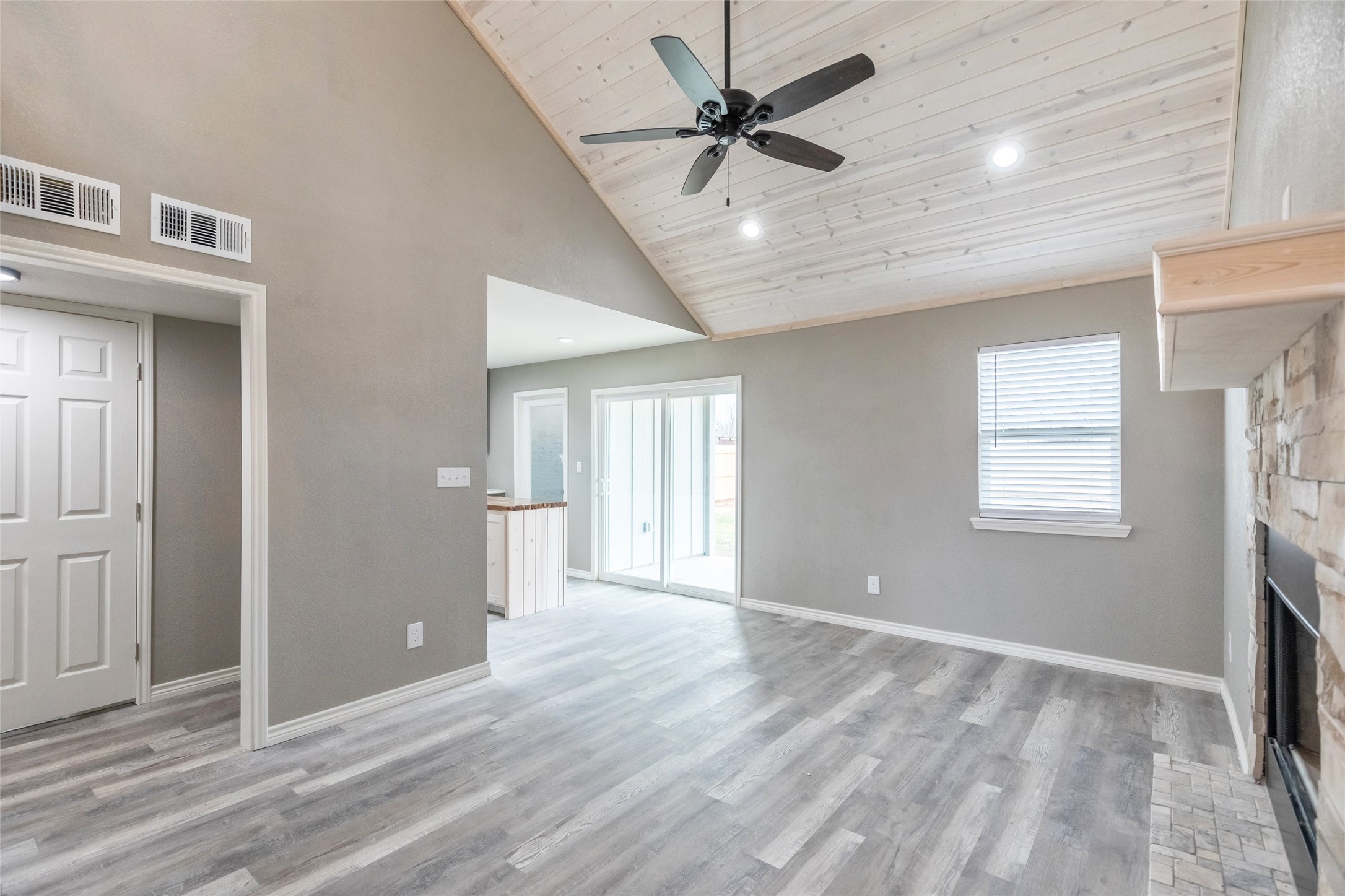 708 W 1st Street Coleman TX 76834