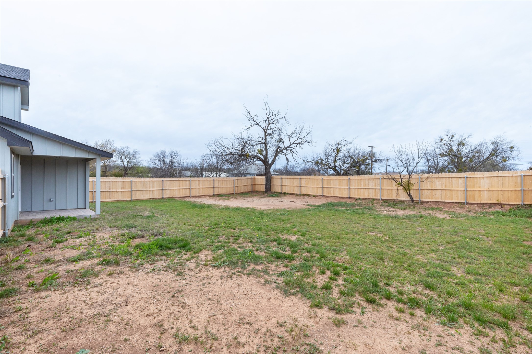 708 W 1st Street Coleman TX 76834