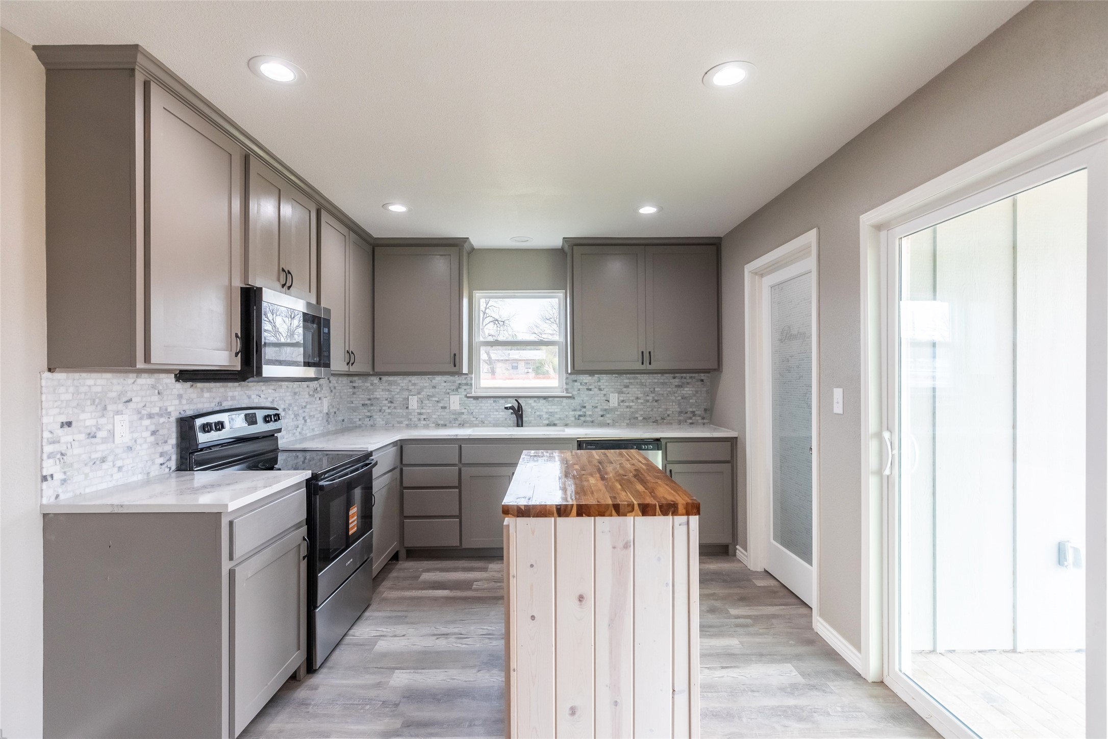 708 W 1st Street Coleman TX 76834