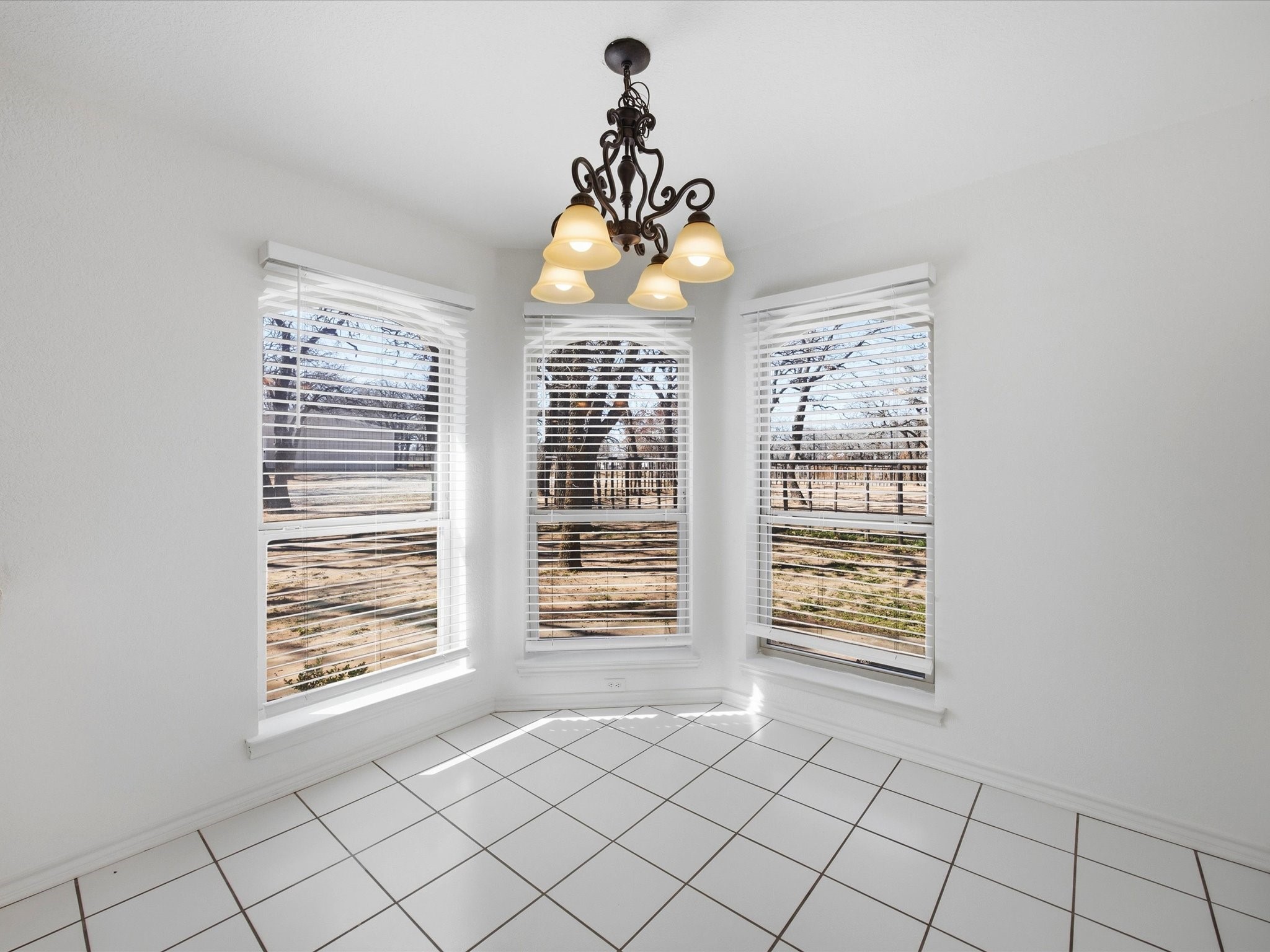 19901 S Highway 281 Lipan TX 76462