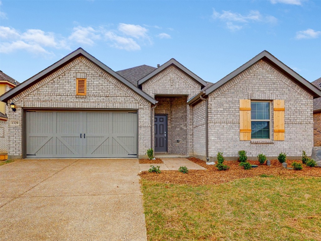1329 Rosler Street Mansfield TX 76063