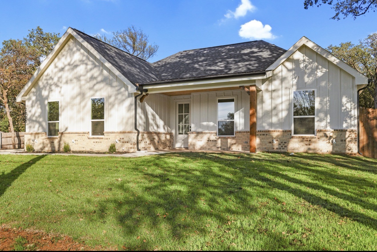 2005 N Edgewood Terrace Fort Worth TX 76103