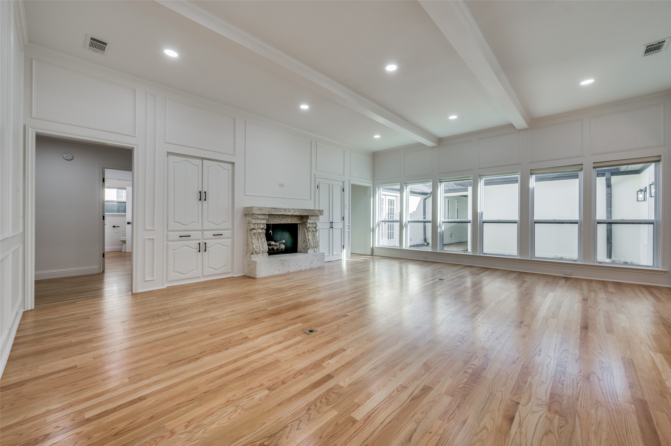 7018 Deloache Dallas TX 75225