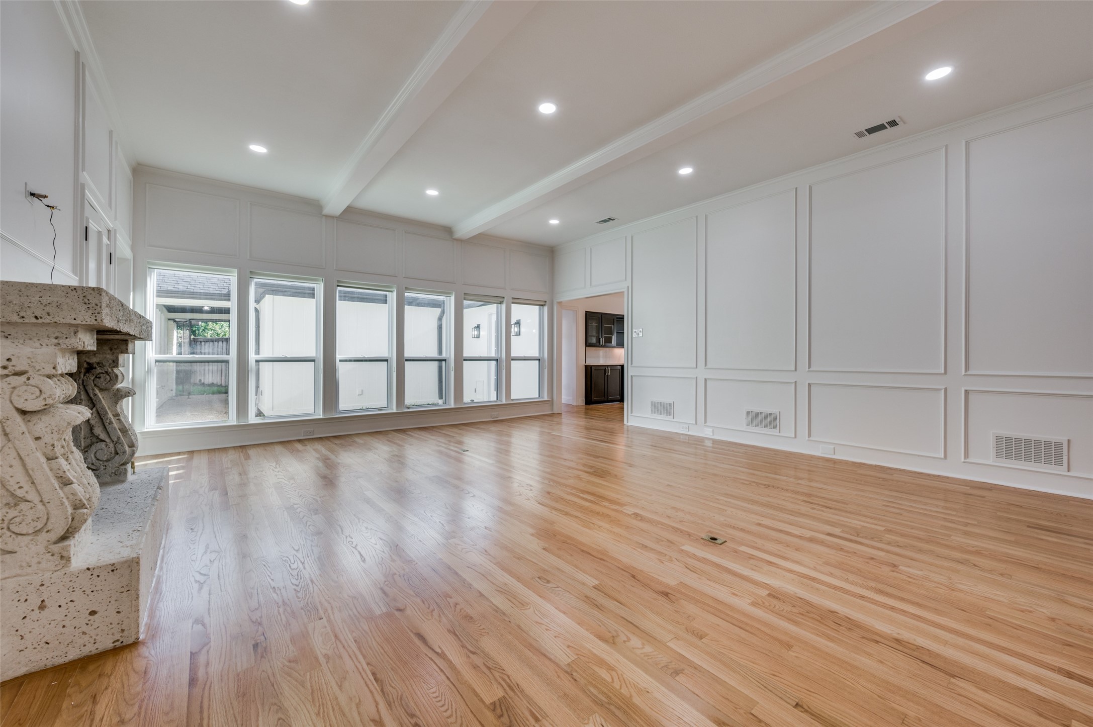 7018 Deloache Dallas TX 75225