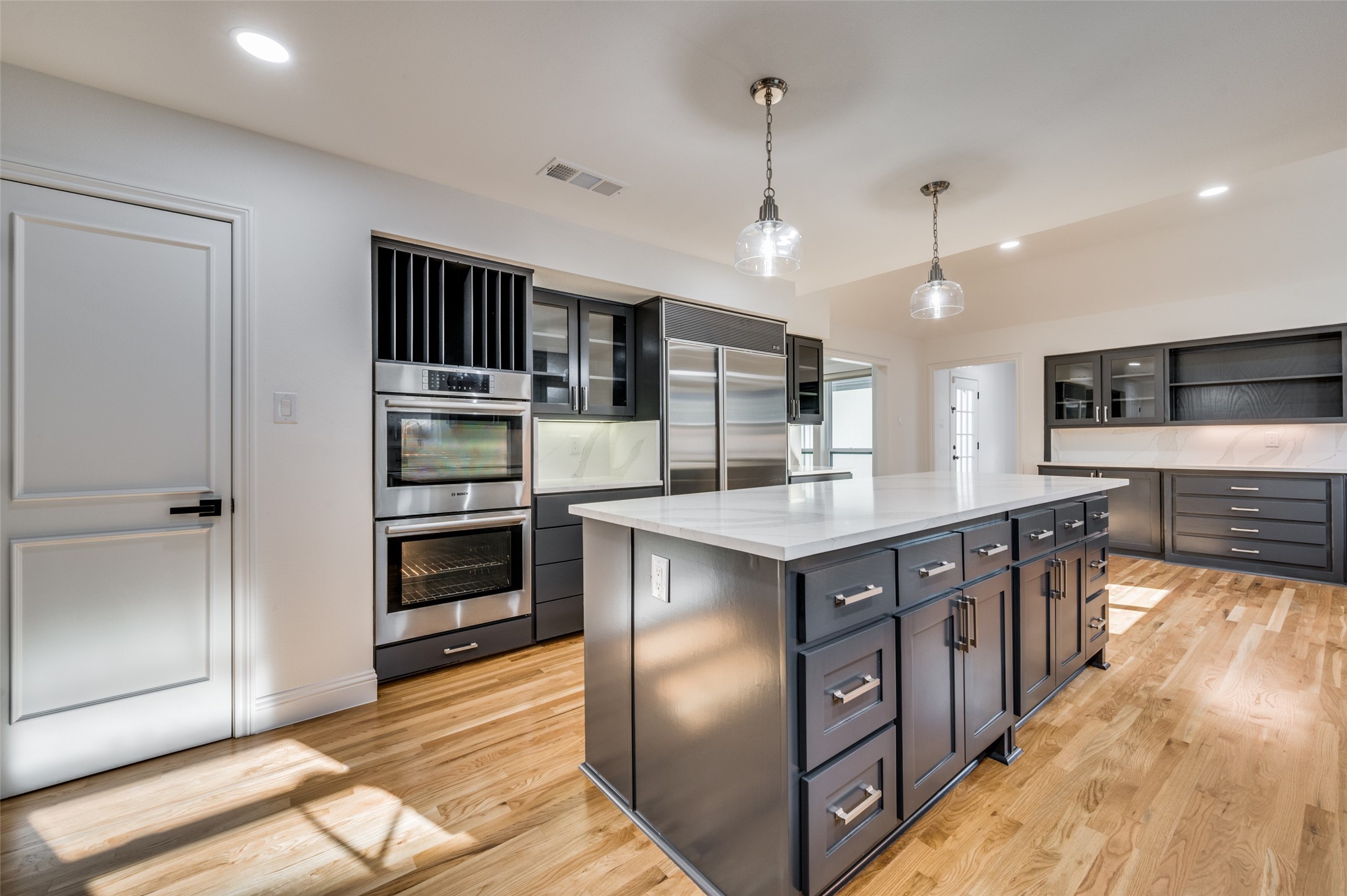 7018 Deloache Dallas TX 75225