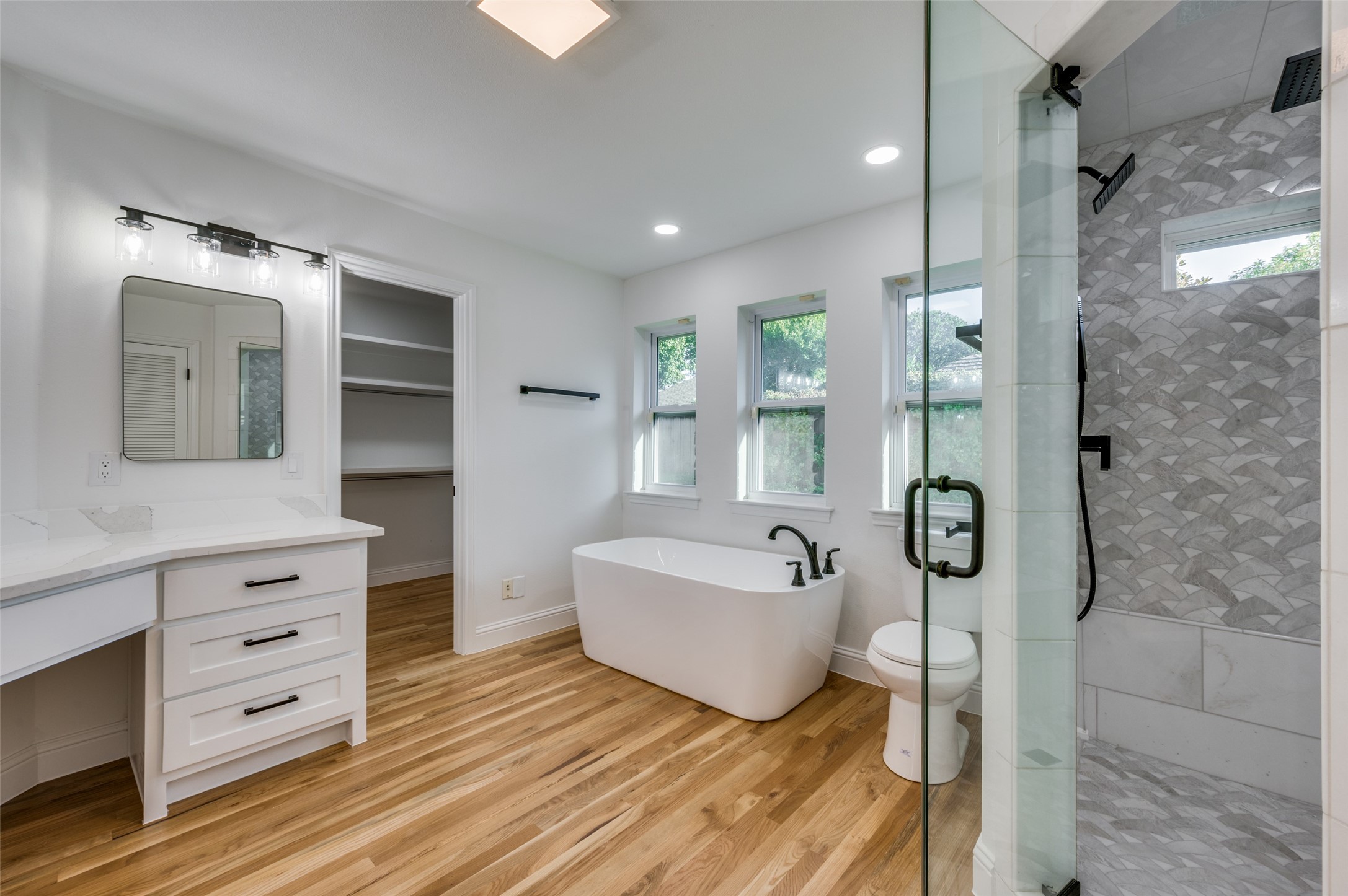 7018 Deloache Dallas TX 75225