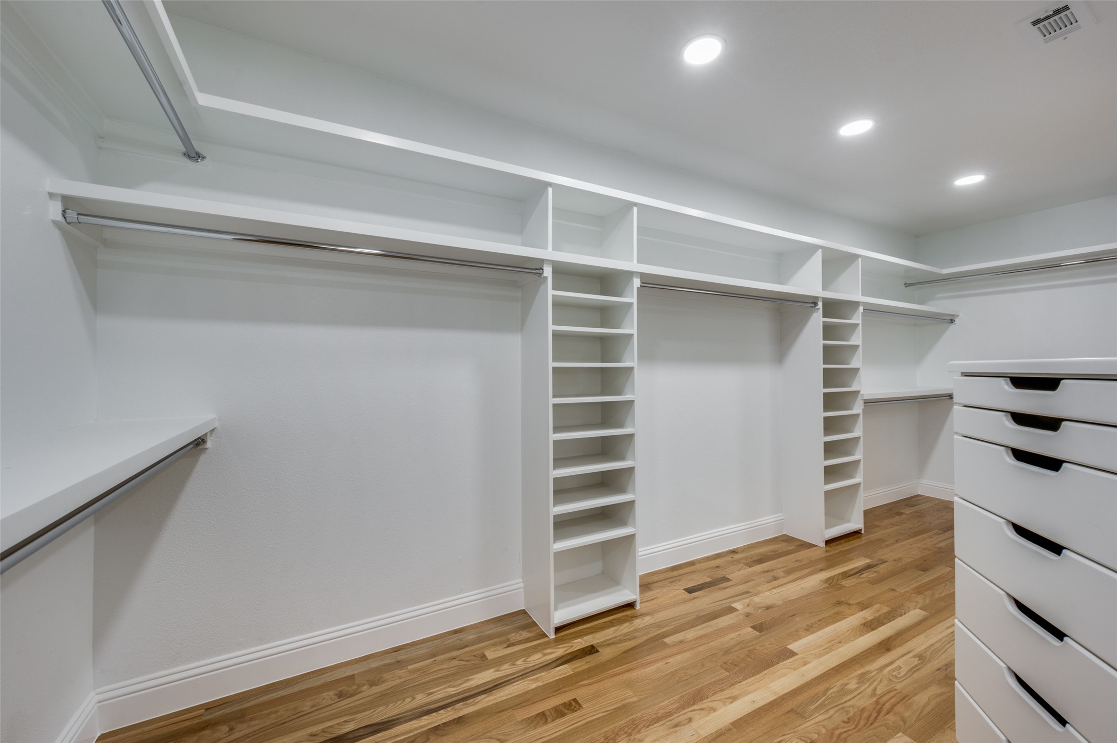 7018 Deloache Dallas TX 75225