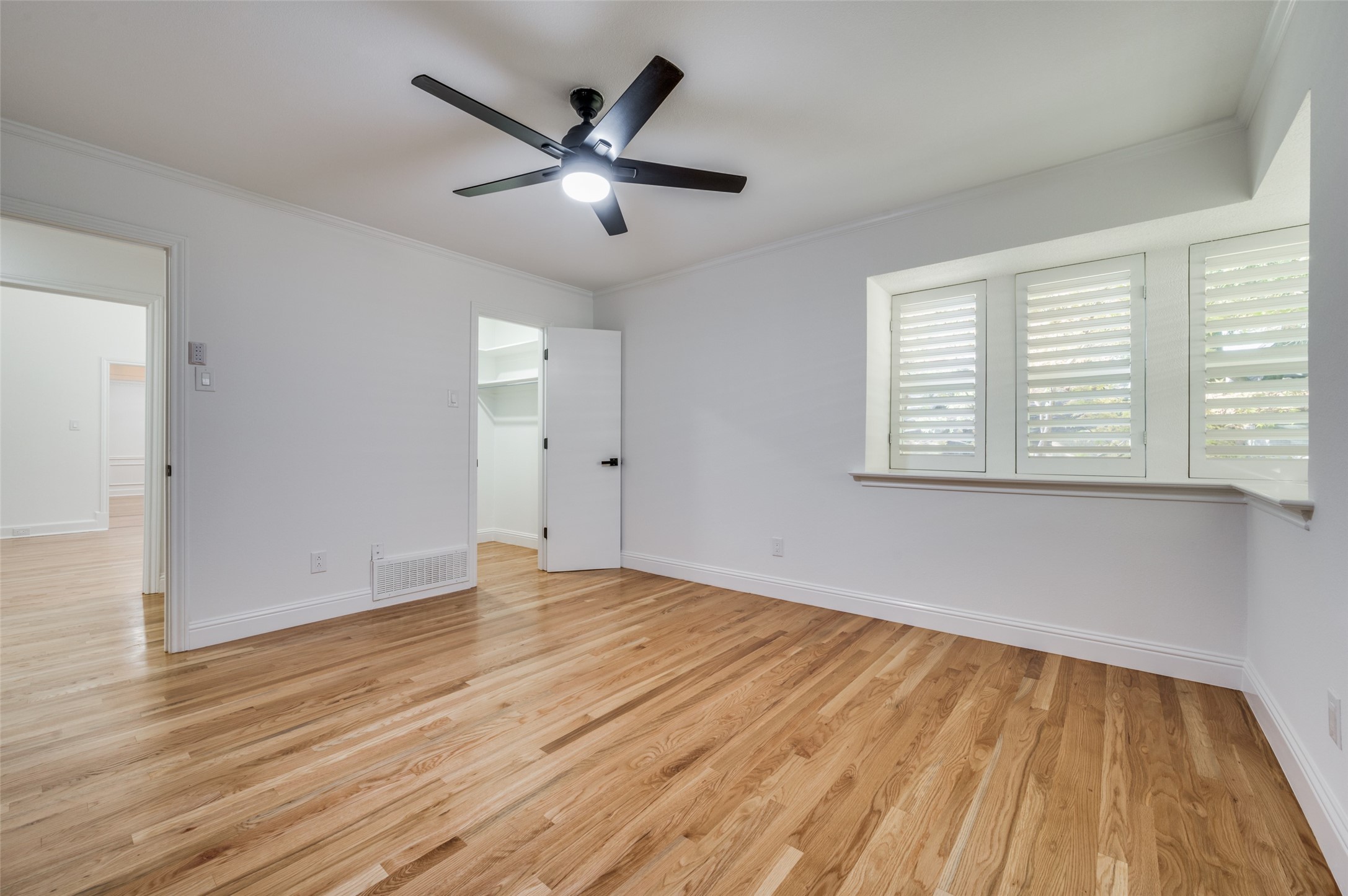 7018 Deloache Dallas TX 75225