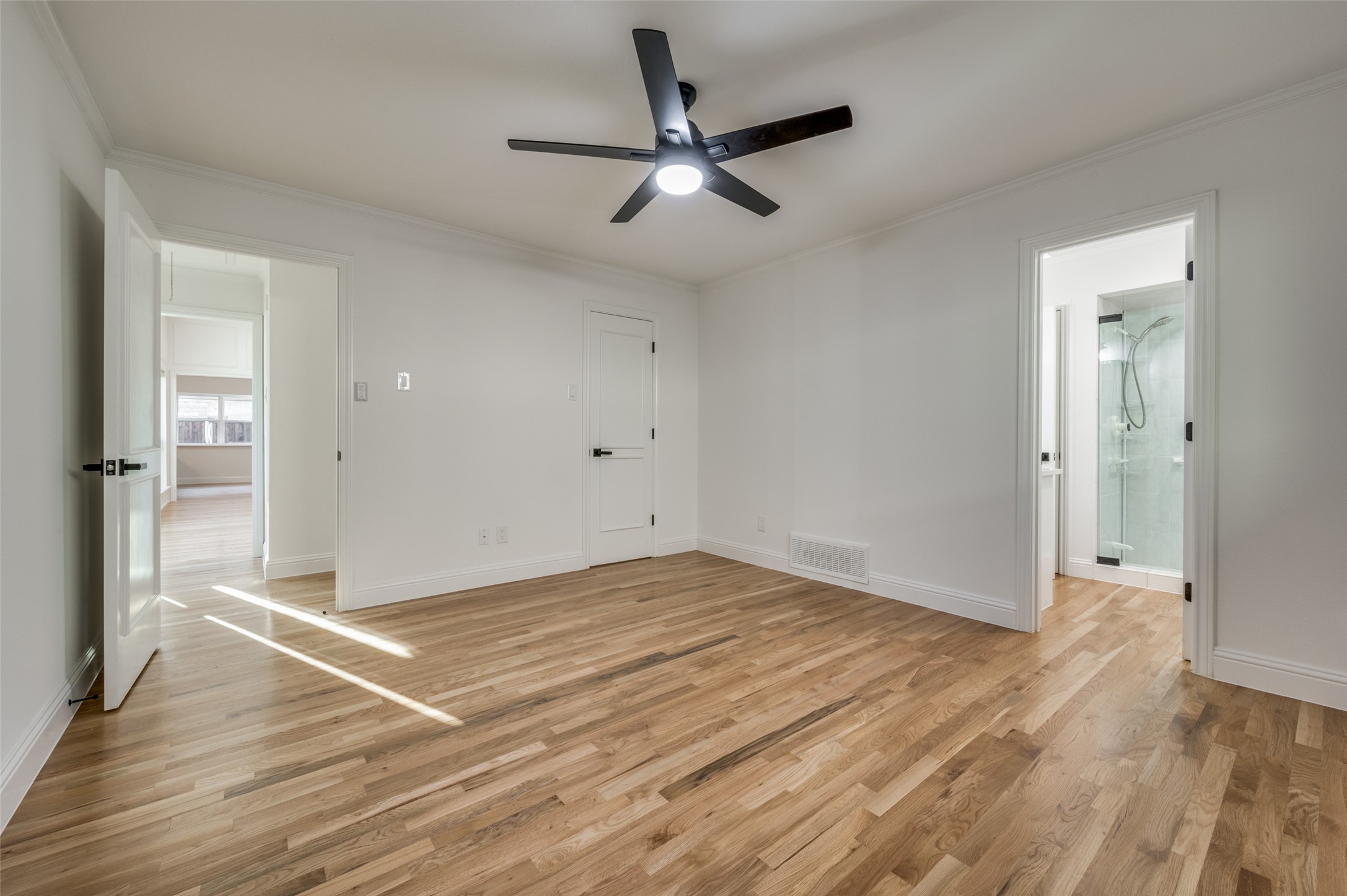 7018 Deloache Dallas TX 75225
