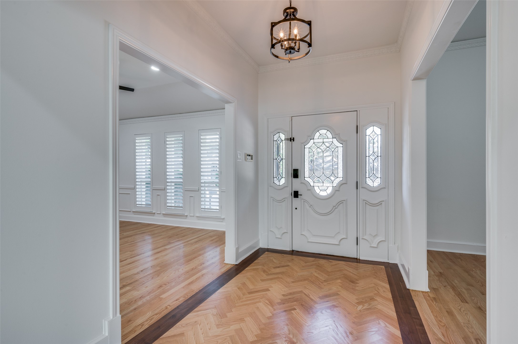 7018 Deloache Dallas TX 75225