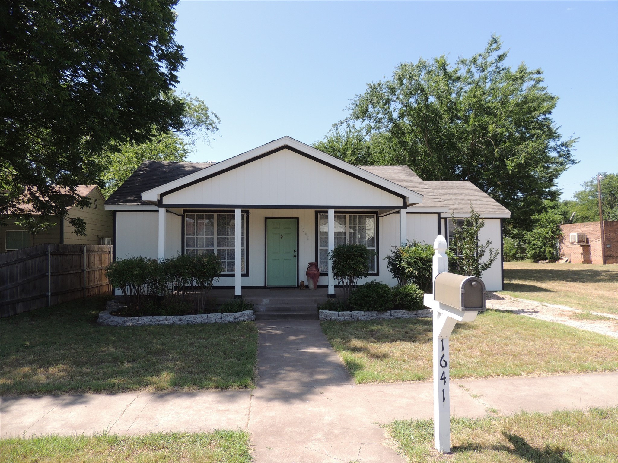 1641 S 15th Street Abilene TX 79602