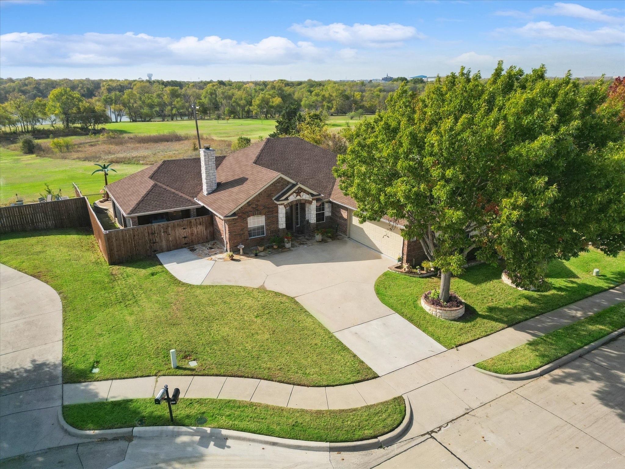 2807 Ivy Glen Drive Grand Prairie TX 75052