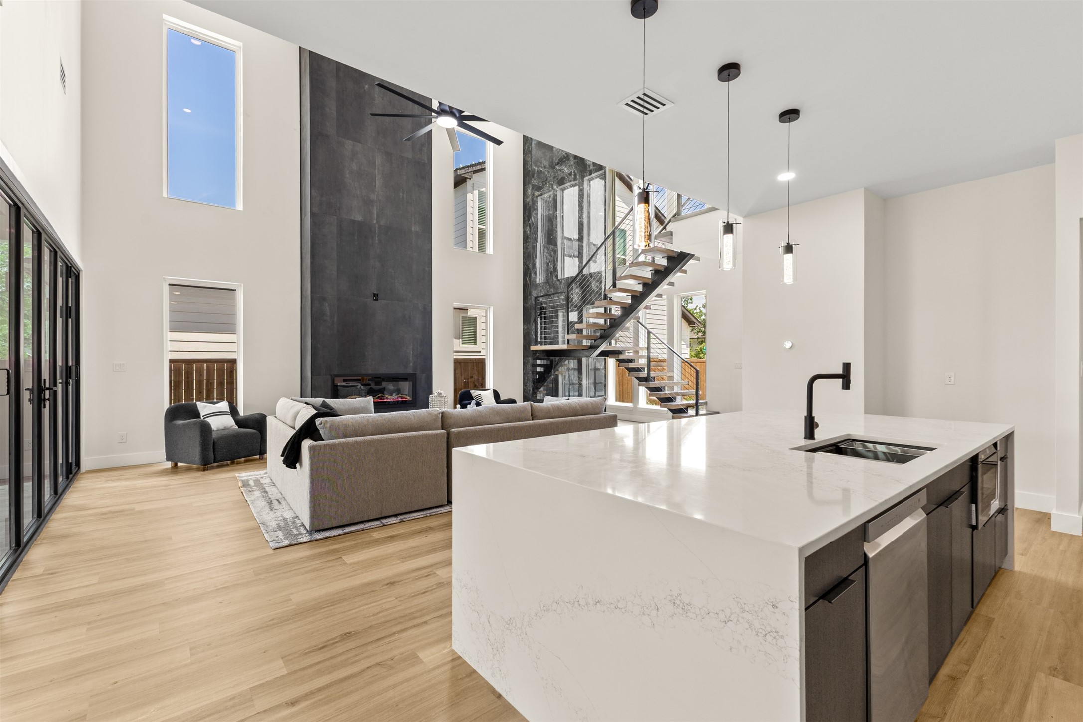 1407 Pueblo Street Dallas TX 75212
