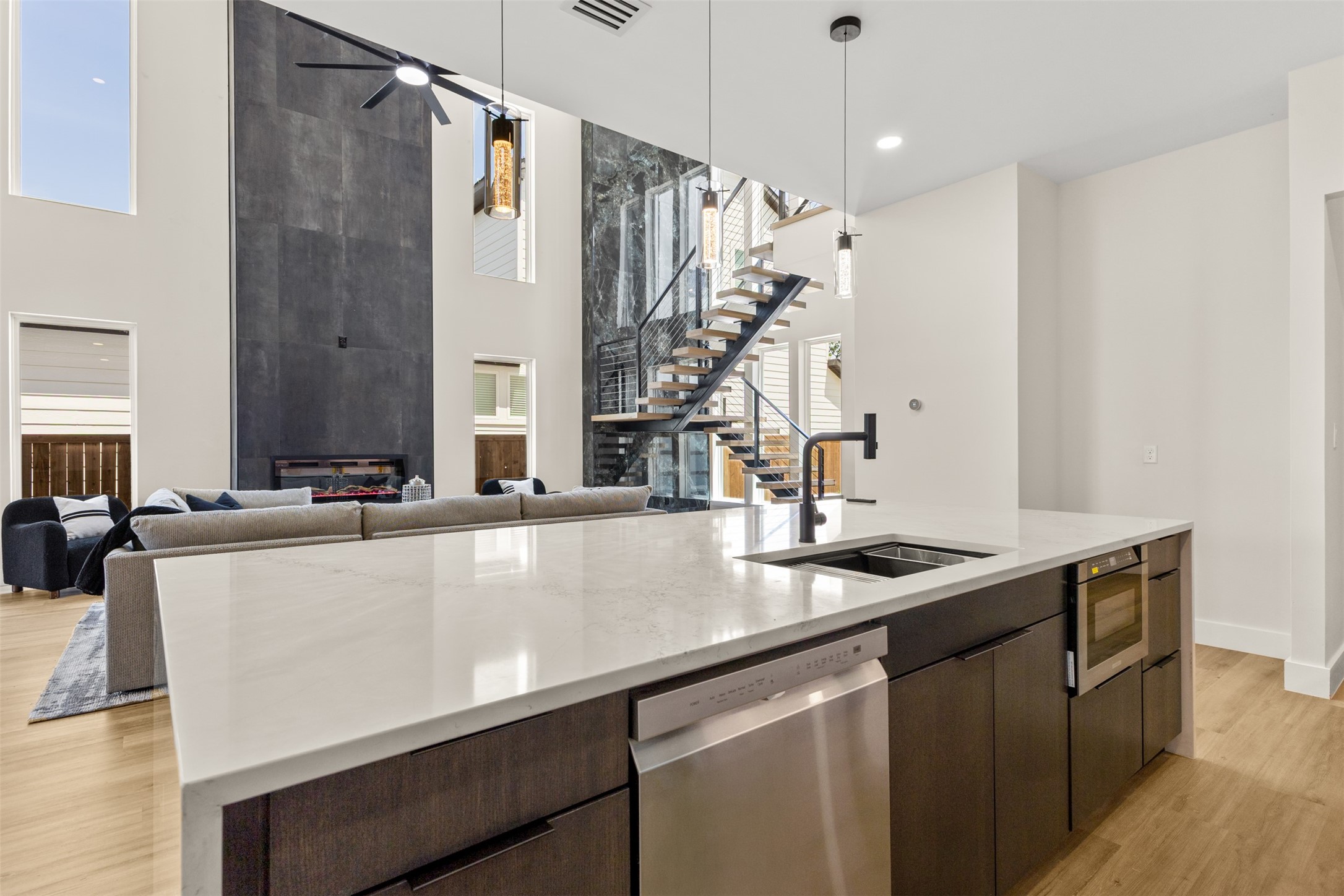 1407 Pueblo Street Dallas TX 75212