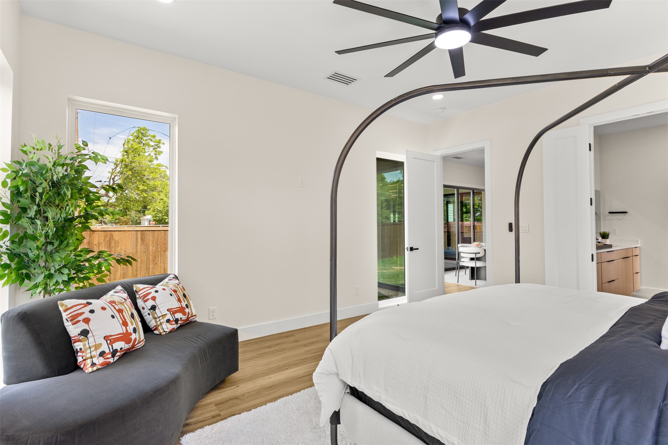 1407 Pueblo Street Dallas TX 75212