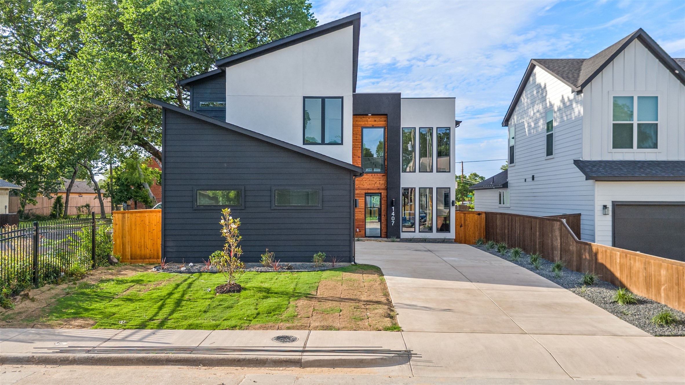 1407 Pueblo Street Dallas TX 75212