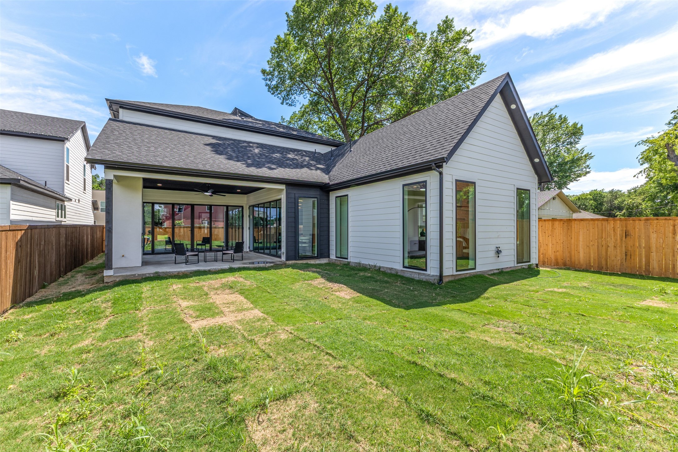 1407 Pueblo Street Dallas TX 75212