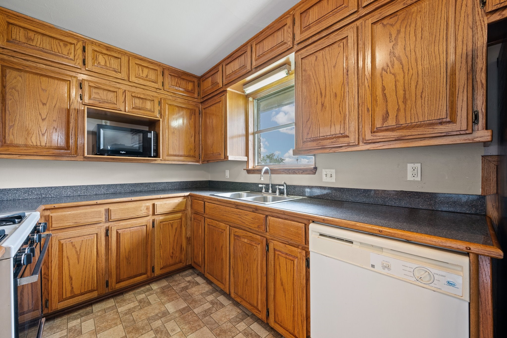1912 Joslin Street Cleburne TX 76033