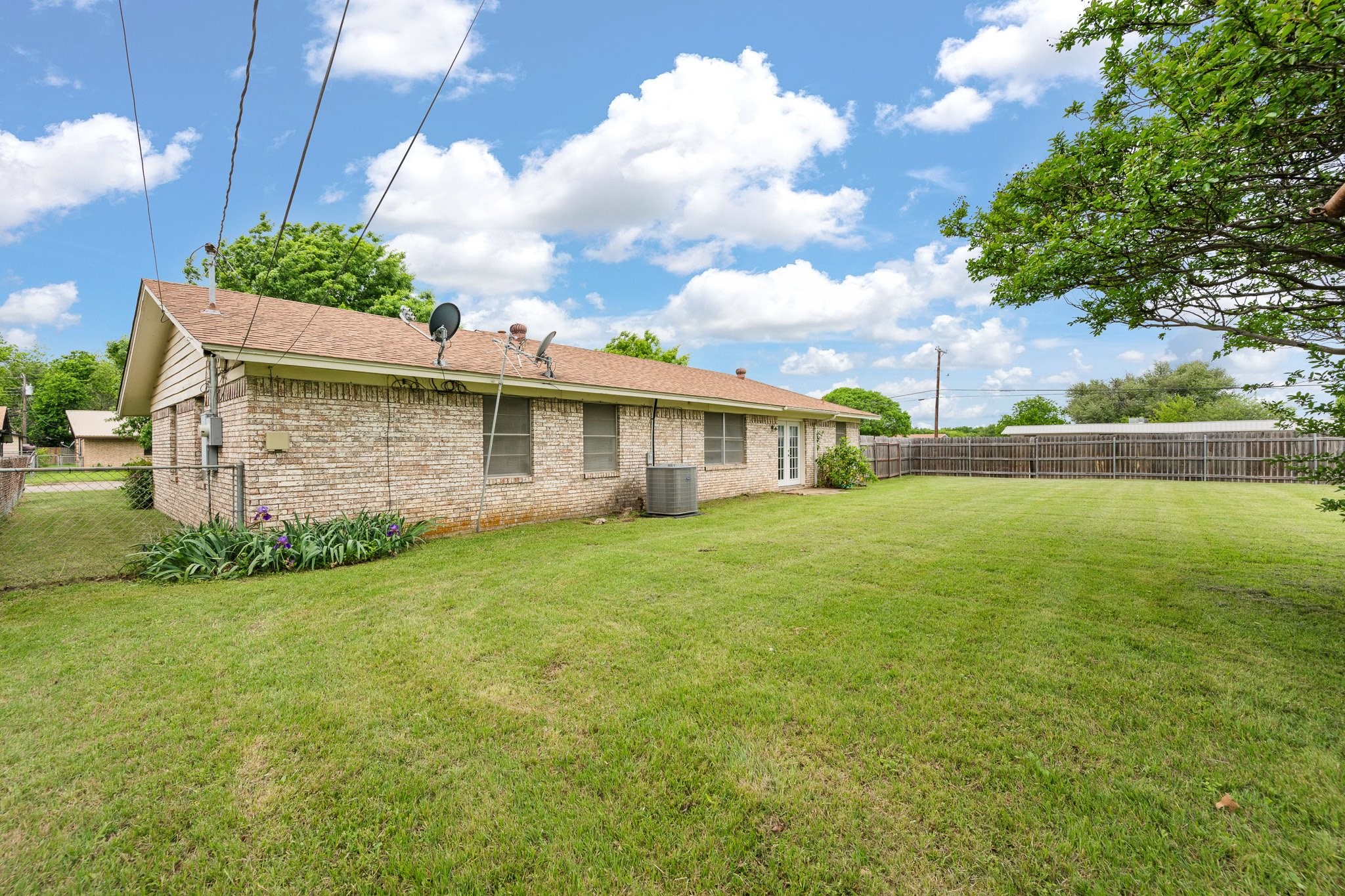 1912 Joslin Street Cleburne TX 76033