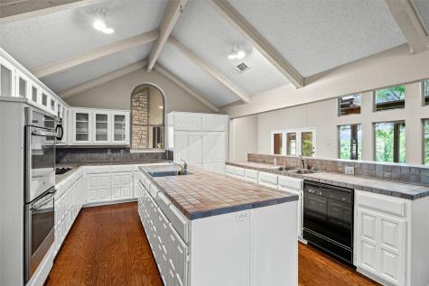 10100 Ravenswood Road Granbury TX 76049