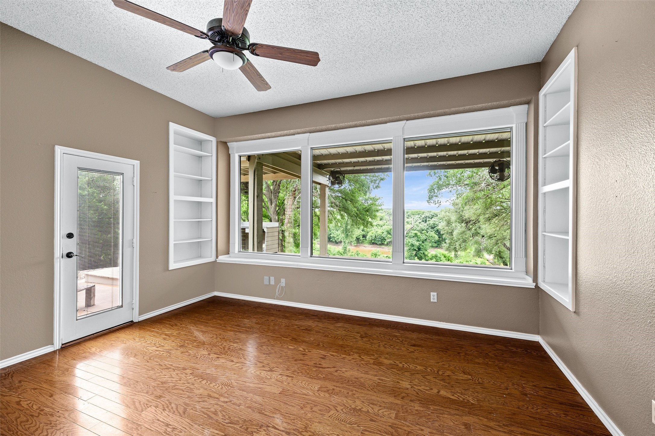 10100 Ravenswood Road Granbury TX 76049