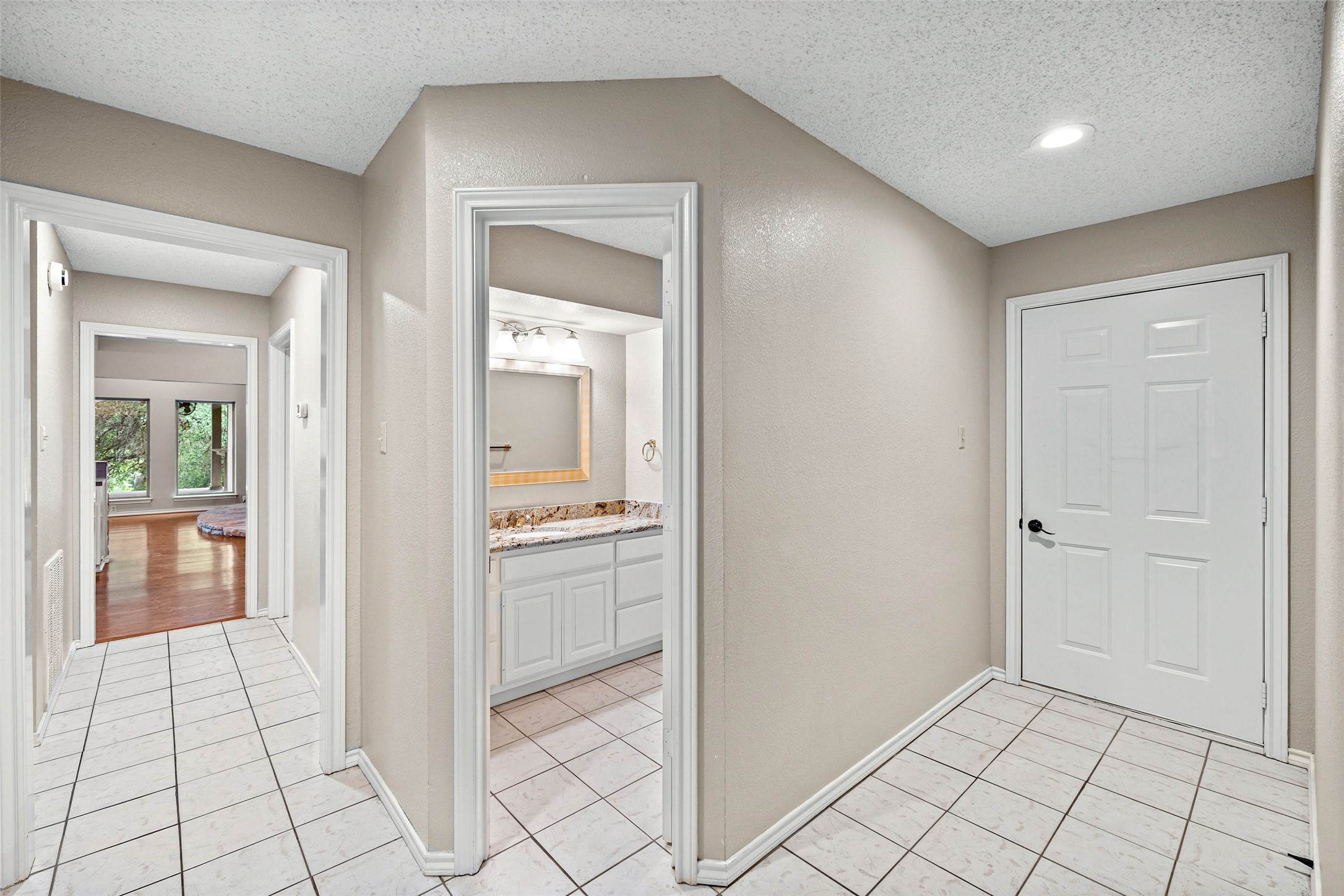 10100 Ravenswood Road Granbury TX 76049