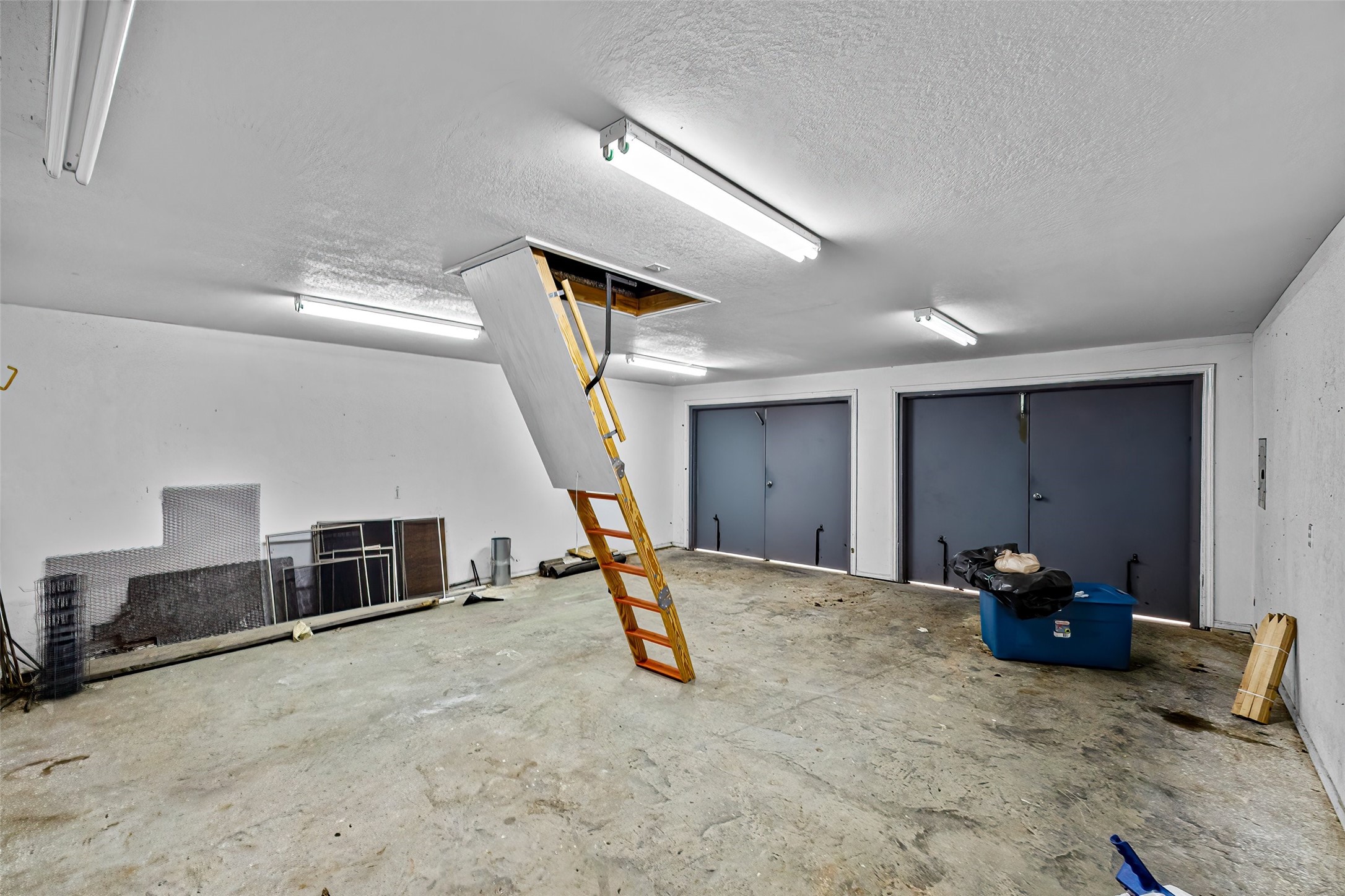 10100 Ravenswood Road Granbury TX 76049