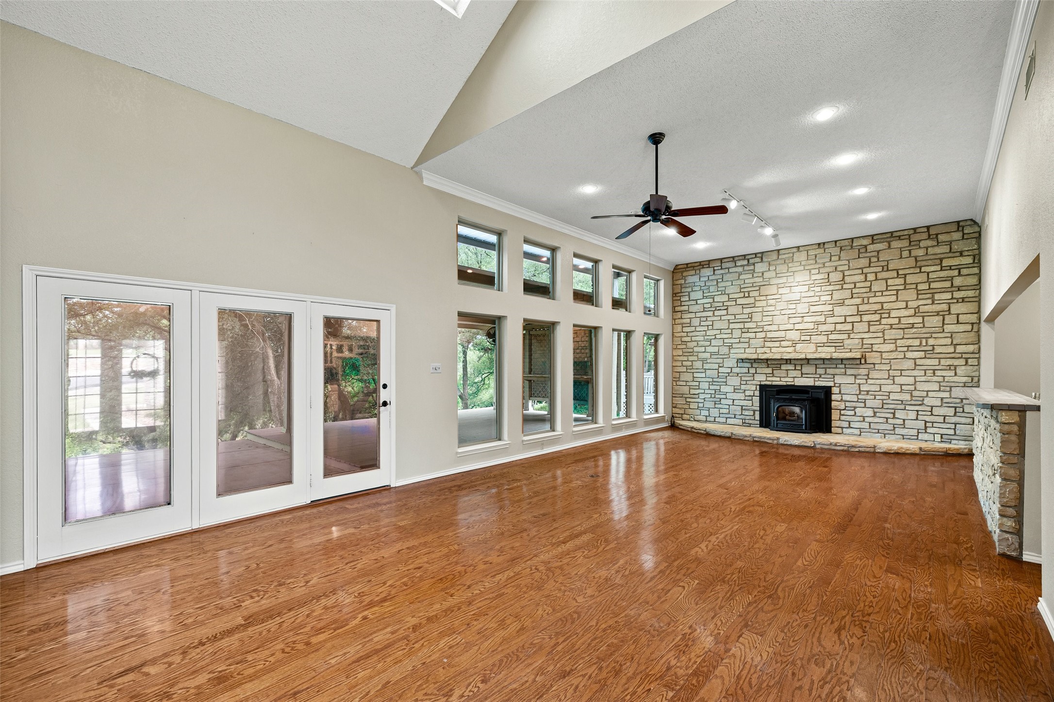 10100 Ravenswood Road Granbury TX 76049