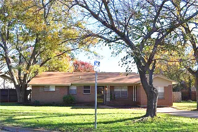 1732 Sylvan Drive Arlington TX 76012