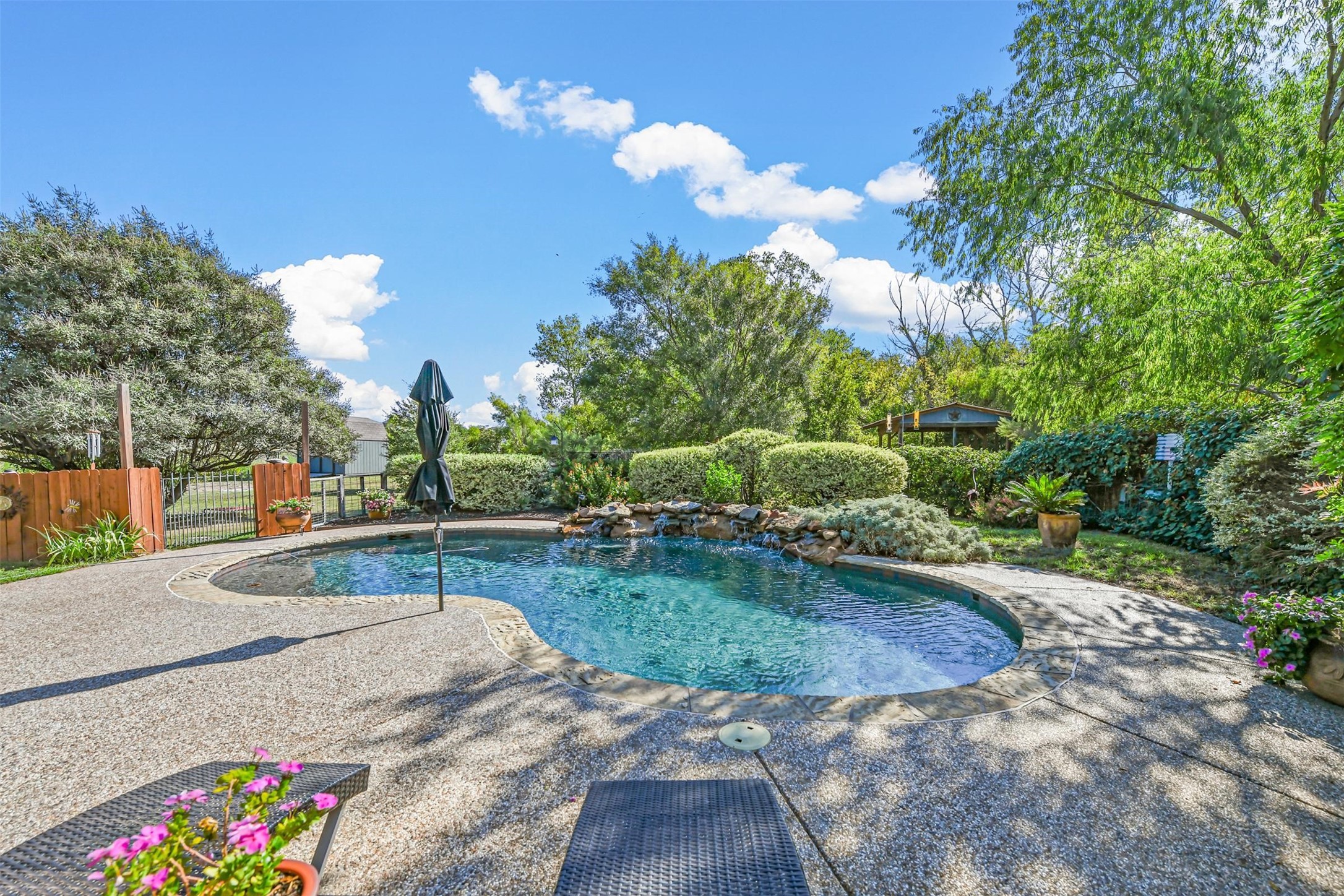 1312 Roe Helm Circle Rhome TX 76078