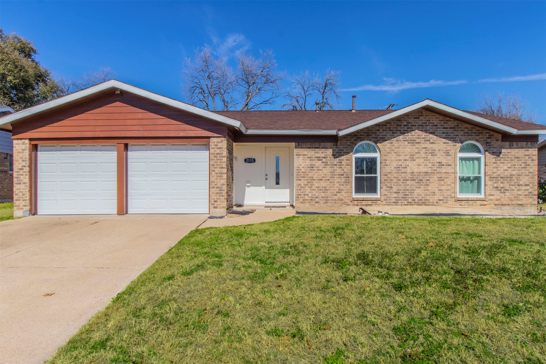 2115 Bradford Drive Arlington TX 76010