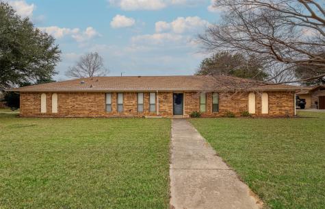 2001 Pembrooke Place Denton TX 76205