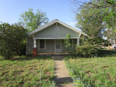 105 E 9th Street Colorado City TX 79512