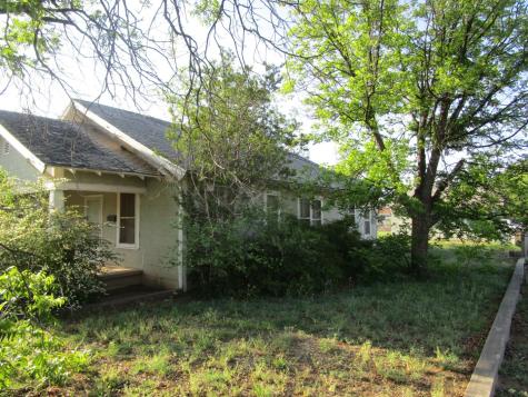 105 E 9th Street Colorado City TX 79512