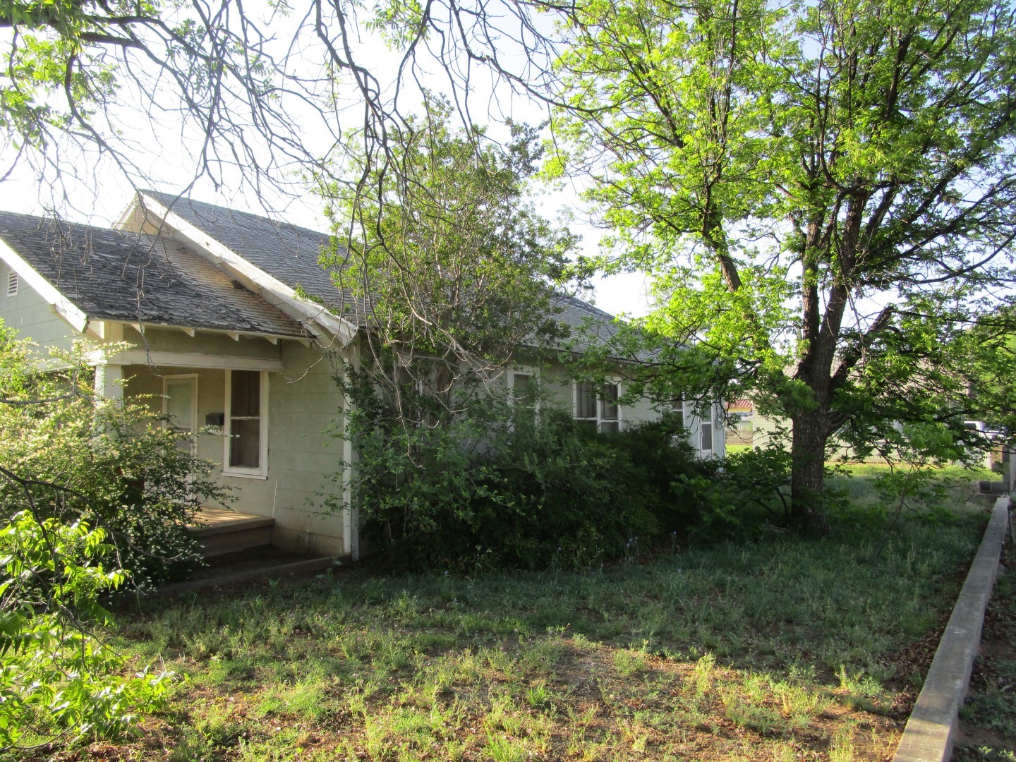 105 E 9th Street Colorado City TX 79512