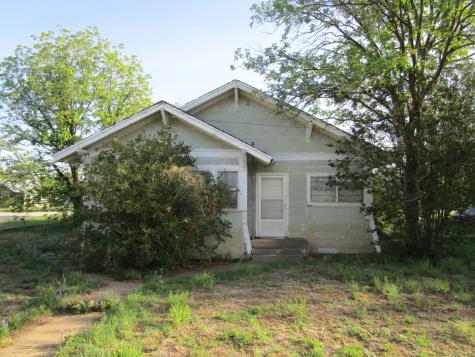 105 E 9th Street Colorado City TX 79512