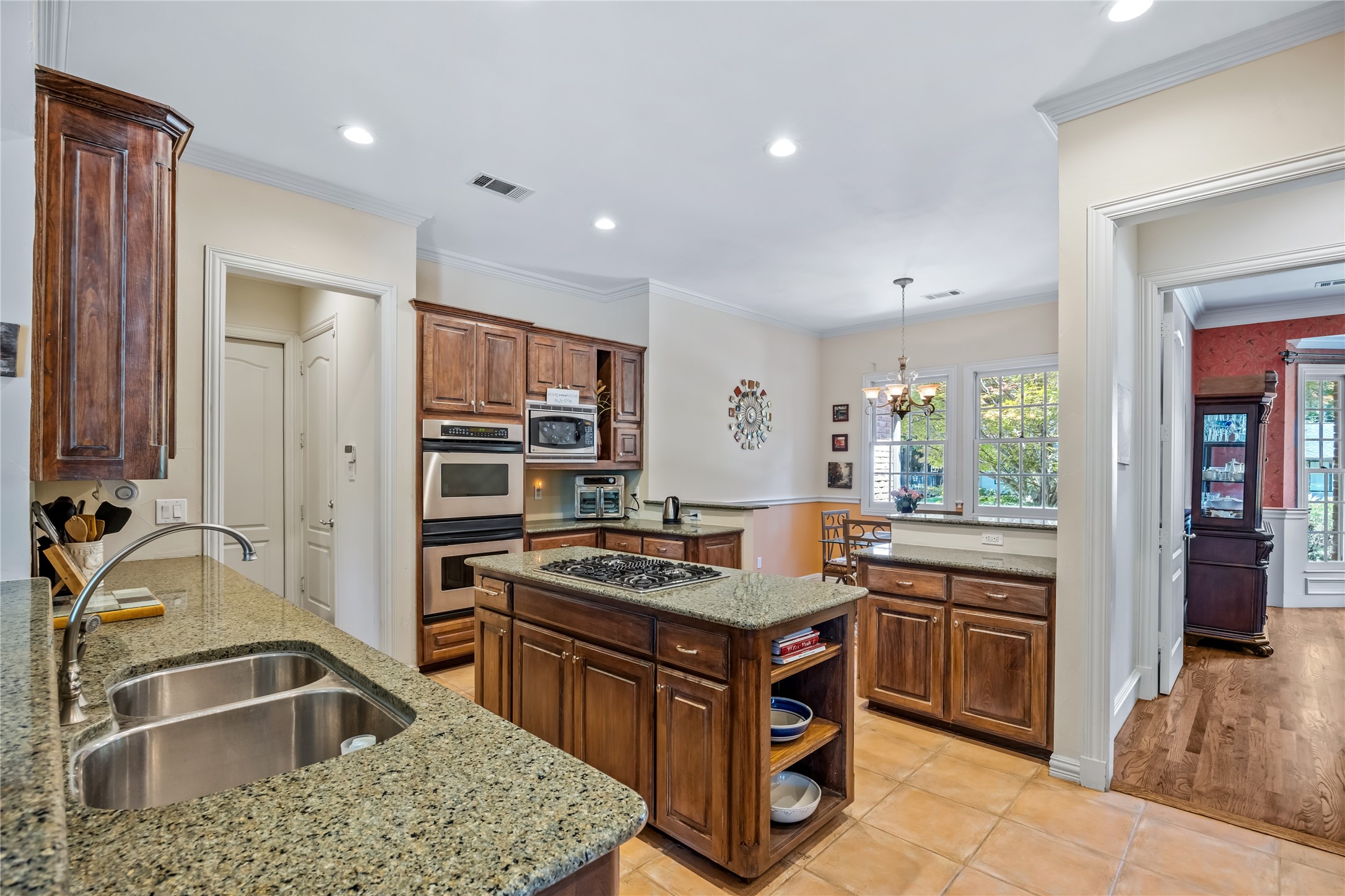 5308 Del Roy Drive Dallas TX 75229