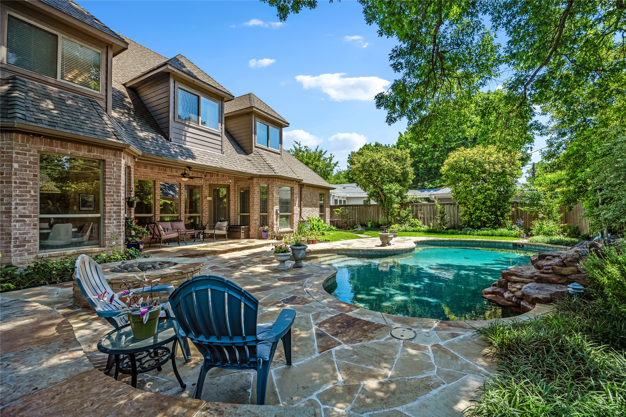 5308 Del Roy Drive Dallas TX 75229
