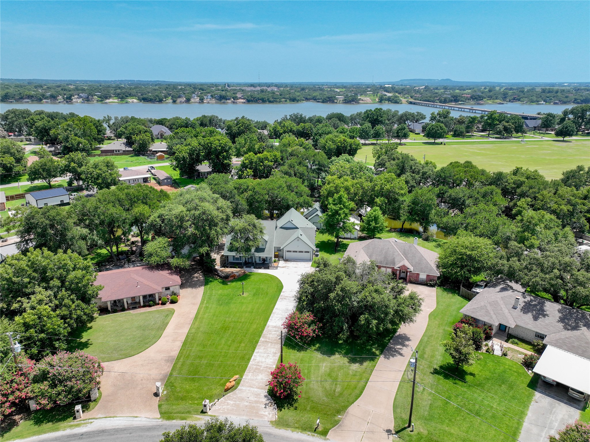 213 Granada Calle Street Granbury TX 76049