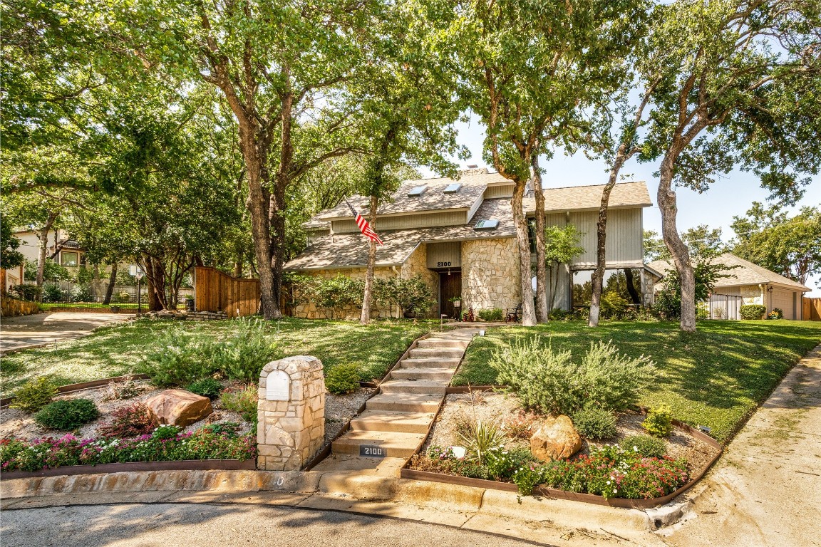 2100 Van Hook Court Arlington TX 76013