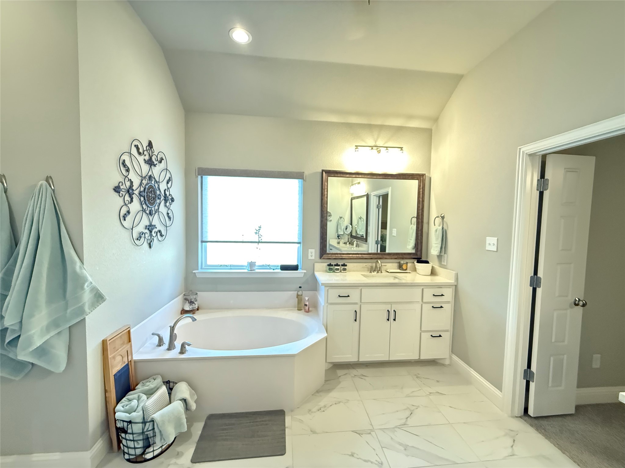1021 Churchill Lane Millsap TX 76066