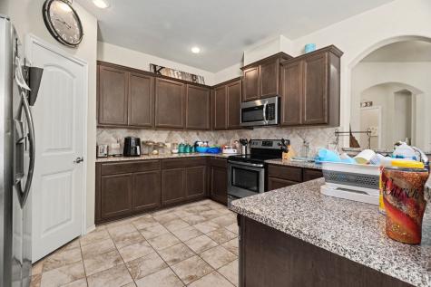 8909 Tenderfoot Lane Aubrey TX 76227